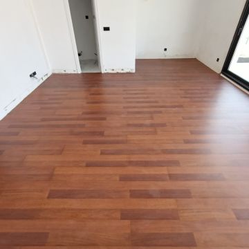 Magiacetinada unipessoal lda - Odivelas - Nivelamento de Superfícies em Betão