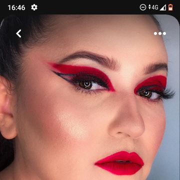 Mari Andradi - Porto - Makeup Artistry Lessons