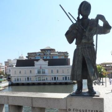 Paulinho - Aveiro - Transportes e Guias Turísticos