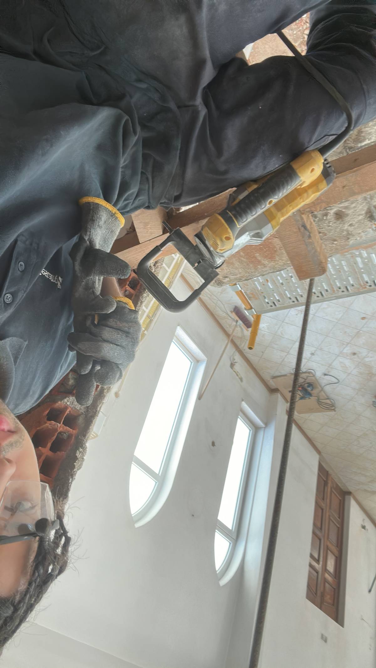 Irmaos Voltagem - Oliveira de Azeméis - Instalação de Ventoinha