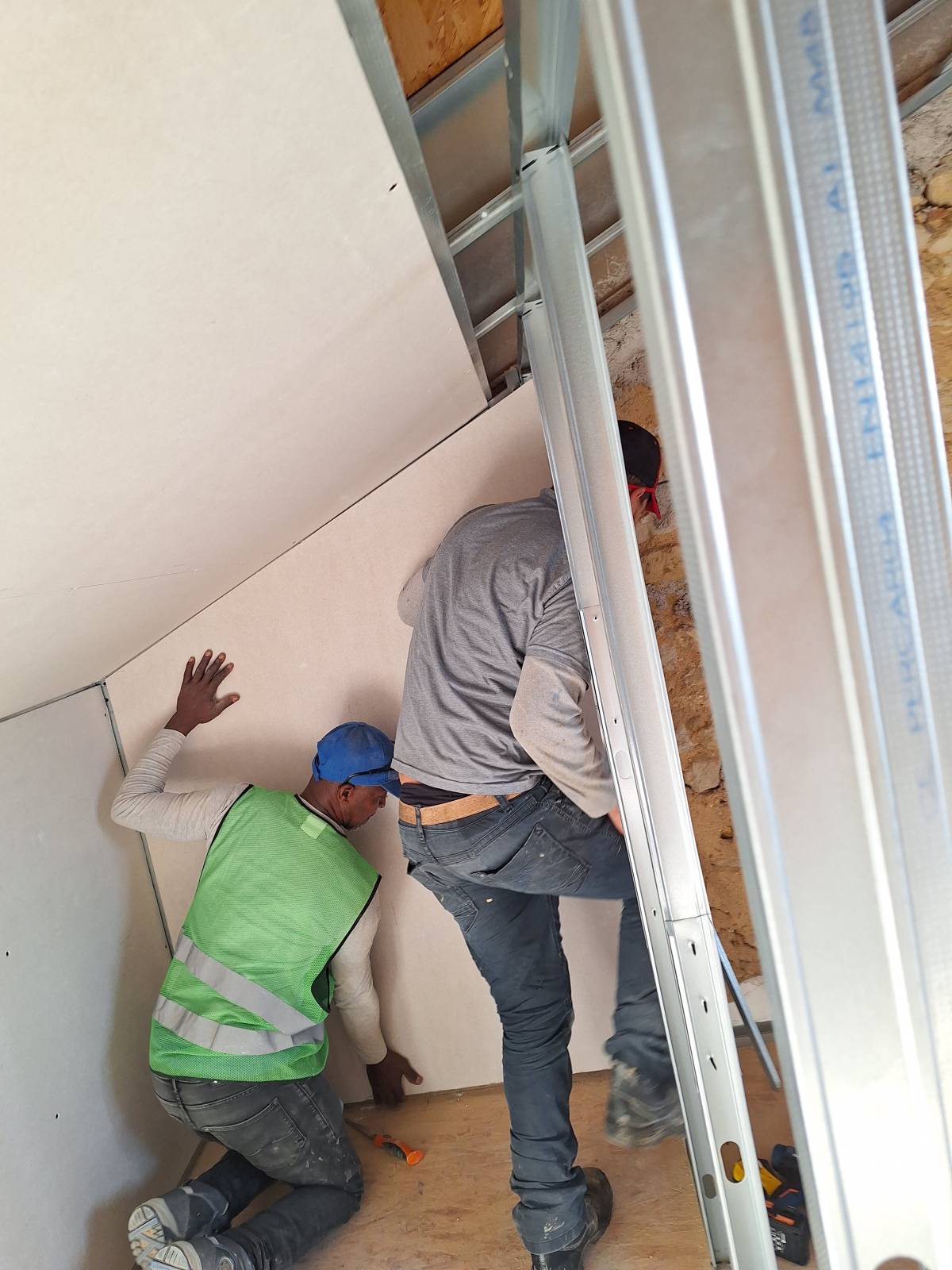 COLECIONADOR DE TRABALHO - Seixal - Interior Wall Addition