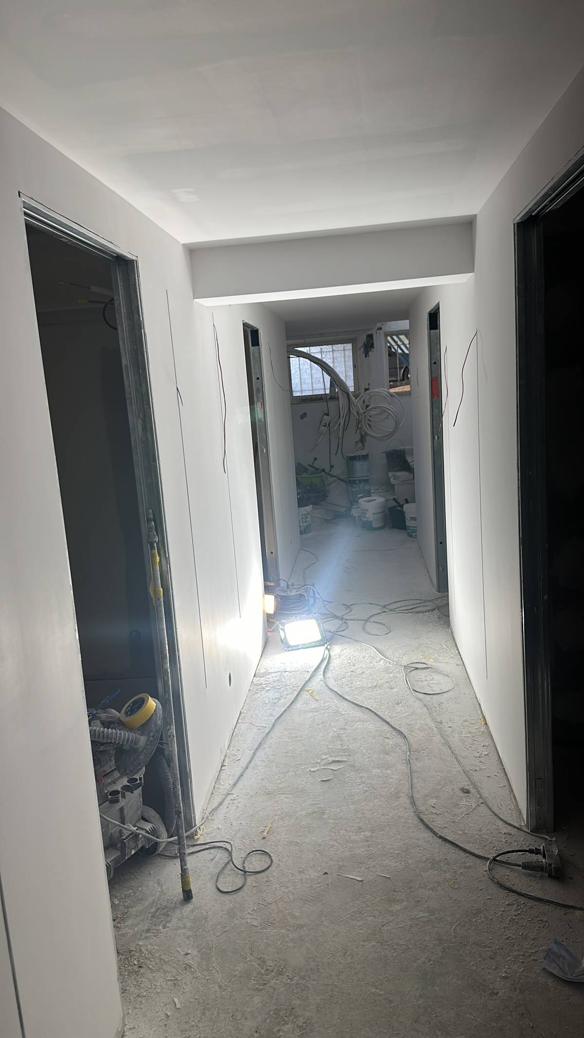 Bruno Silva - Cascais - Concrete Flooring Installation