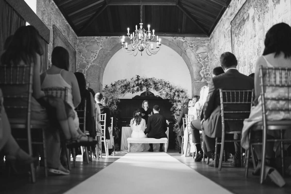 Maria José Rola Celebrant - Ovar - Wedding Officiant