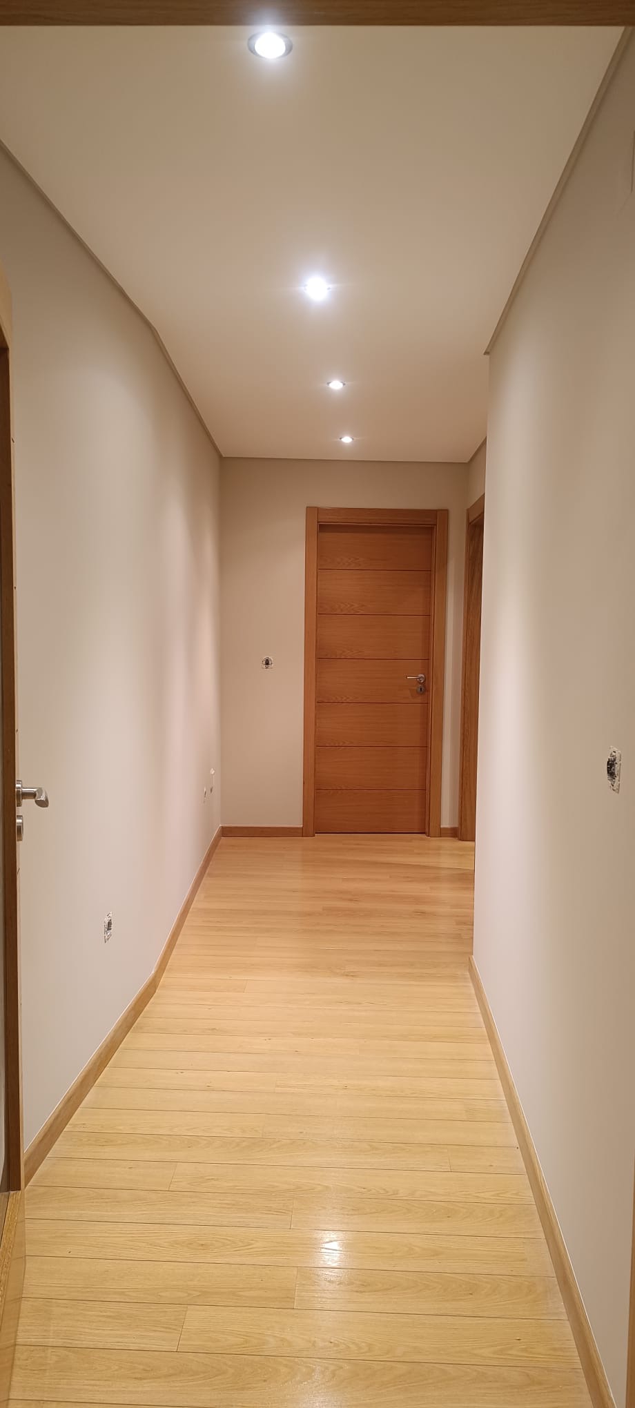 Adrian Viloria - Lisboa - Instalação de Lavatório e Torneira