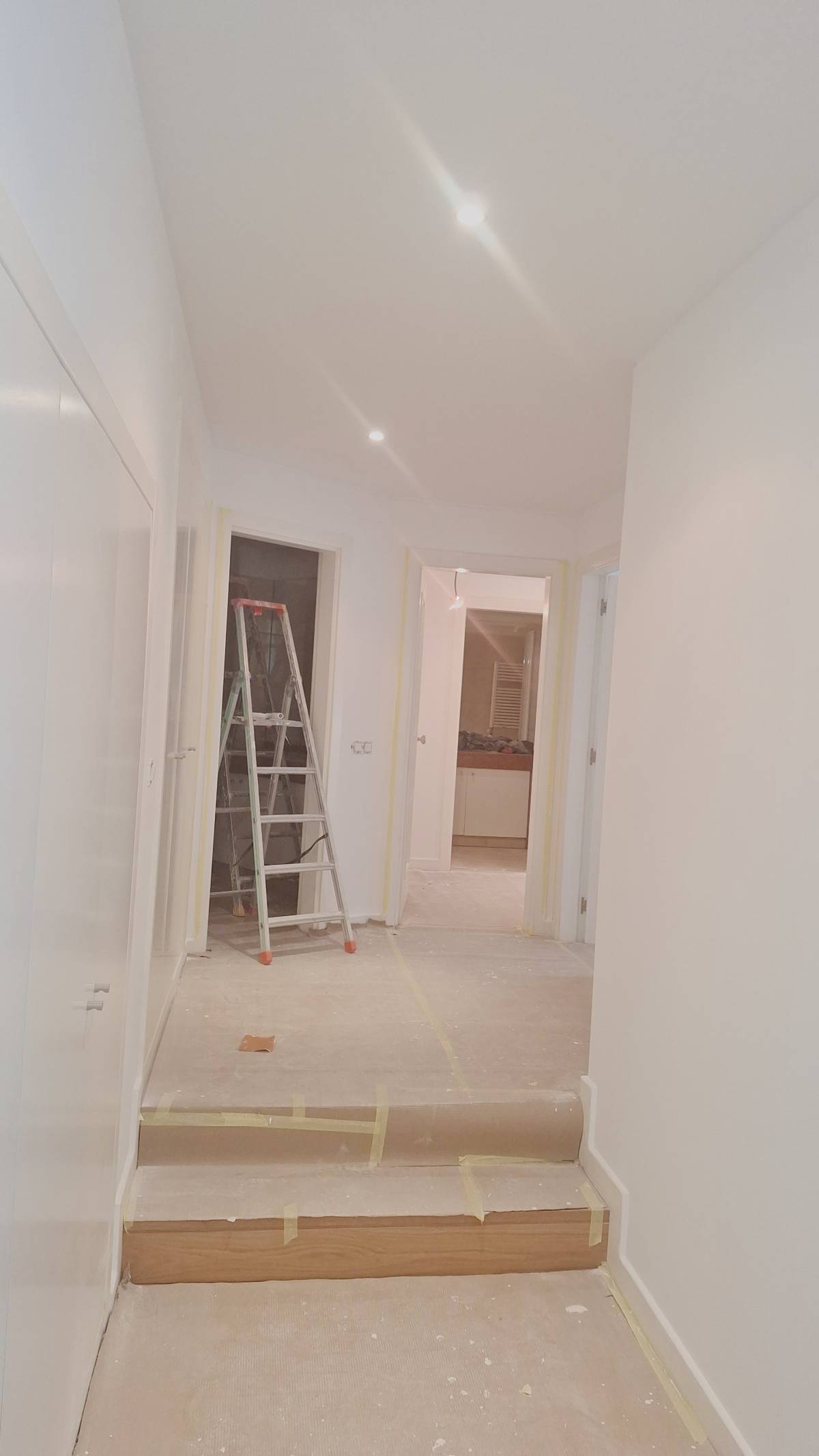 COLECIONADOR DE TRABALHO - Seixal - Carpet Installation
