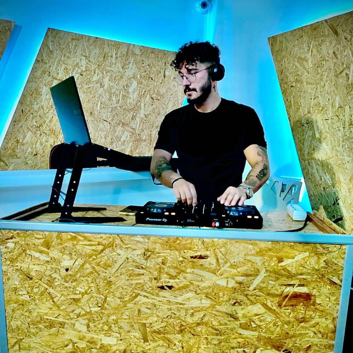 DJ Kenliss
