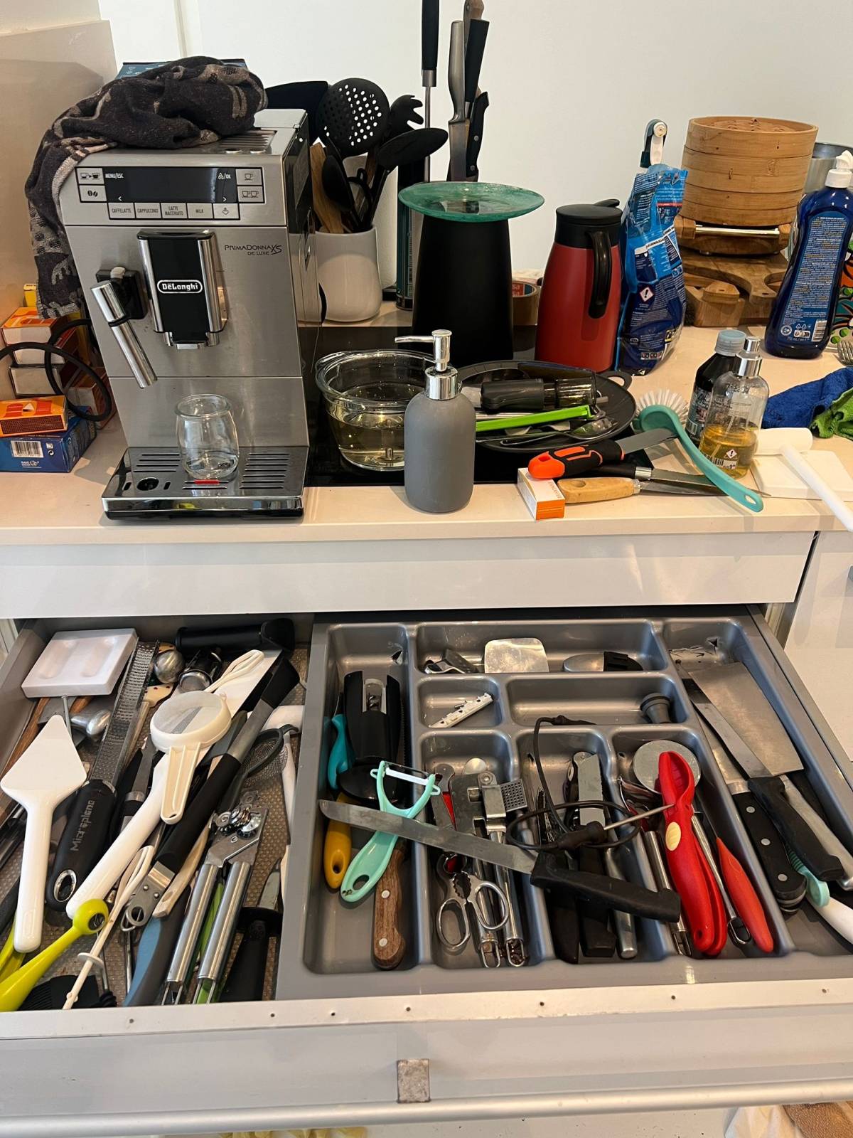 Tânia Cardoso - Seixal - Kleiderschrank ordnen / organisieren