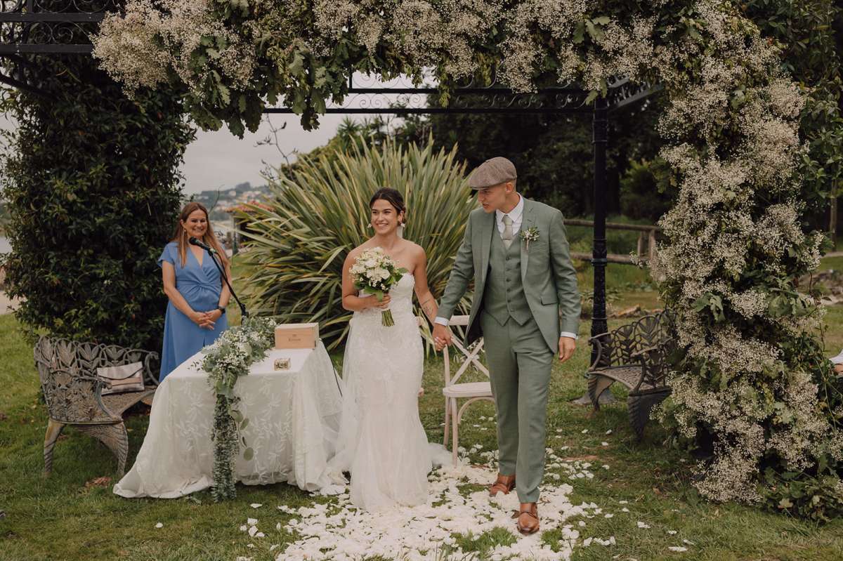 Maria José Rola Celebrant - Ovar - Wedding Officiant Service