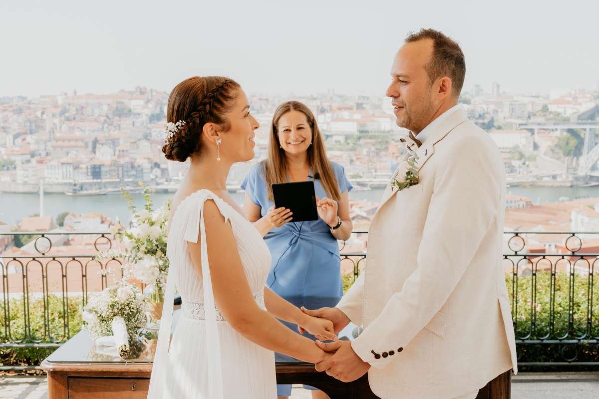 Maria José Rola Celebrant - Ovar - Wedding Officiant