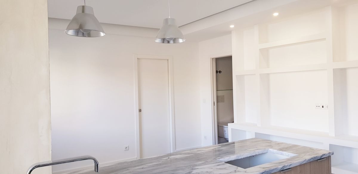 LMFL, LDA - Lisboa - Lamp Installation