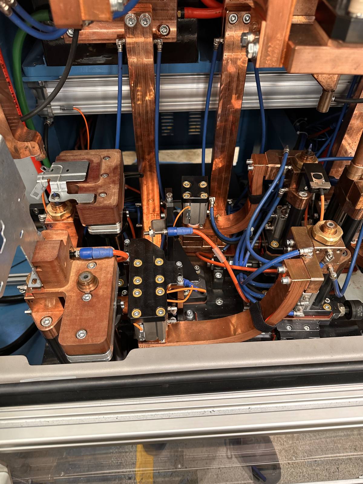 Irmaos Voltagem - Oliveira de Azeméis - Instalação de Lâmpada