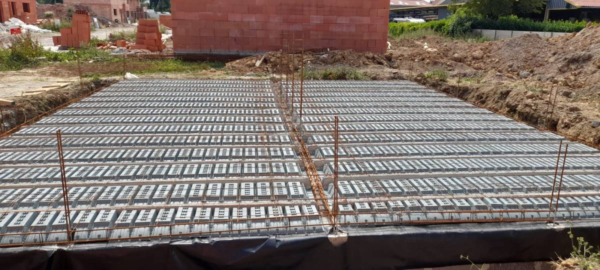 Menorah construções. João Reis - Santarém - Montagem de Equipamento Desportivo