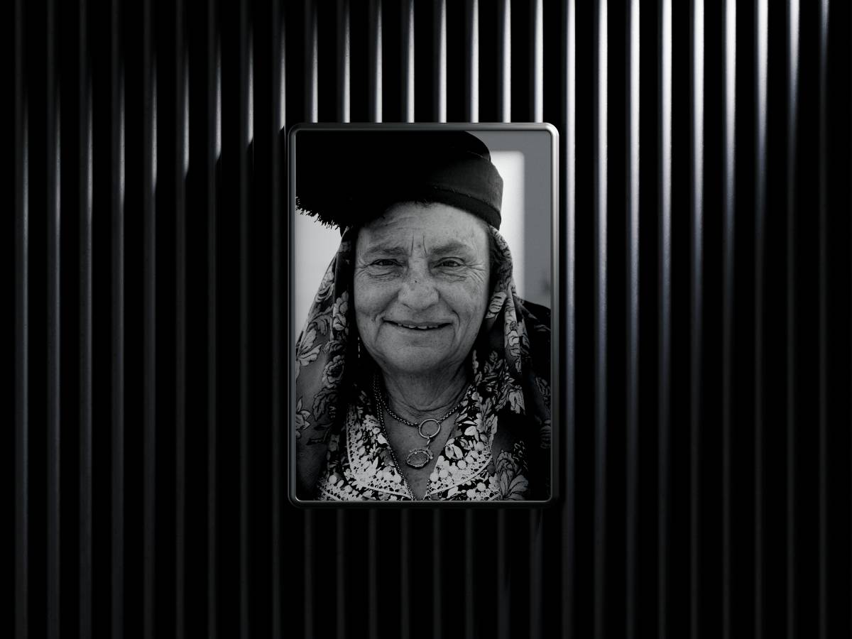 Beatriz - Gondomar - Photo Restoration