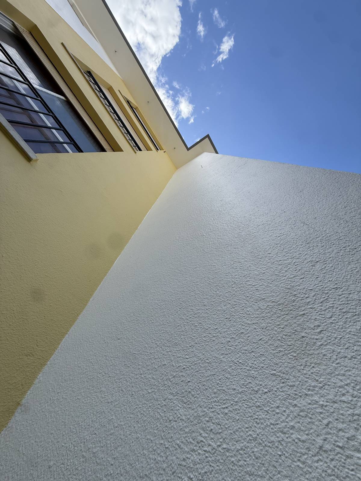 Yellow Vertical - Cascais - Inspeção de Extintores