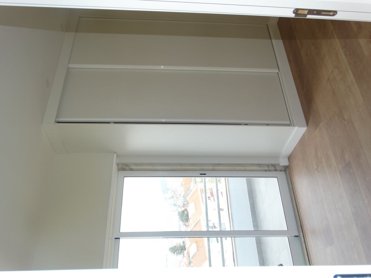 LMFL, LDA - Lisboa - Kitchen Island Installation