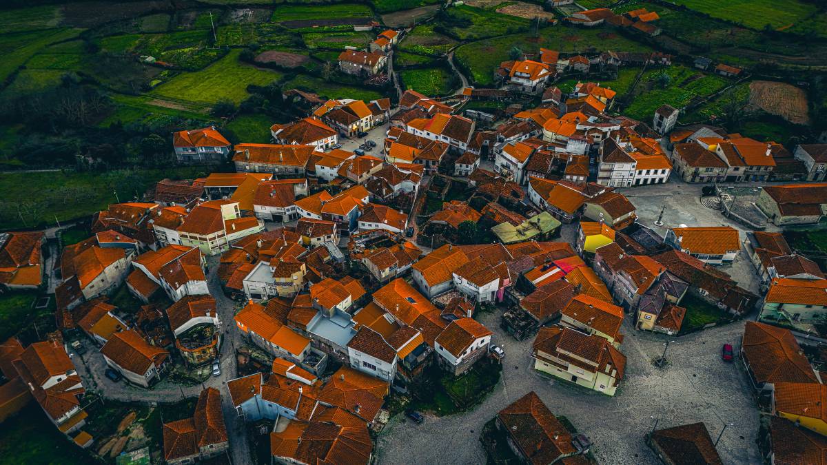 SkyLens - Vila do Conde - Design de Logotipos