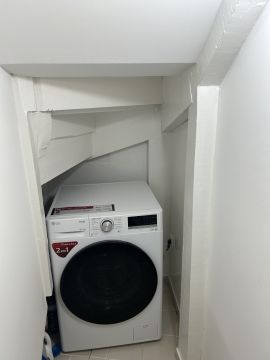 Adrian Viloria - Lisboa - Montagem de  Cama