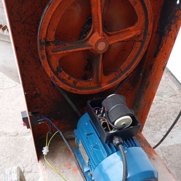 Tornearia Marques - Guimarães - Garage Door Installation or Replacement
