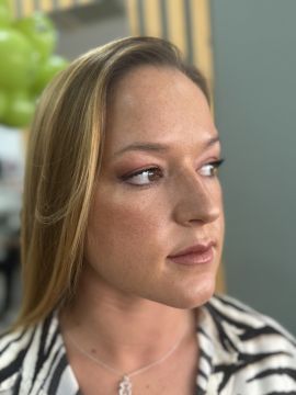 Sofia Guimaraes - Makeup Artist - Maia - Cabeleireiros e Maquilhadores