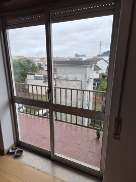 Empresa de Caixilharia de Alumínio - Casa