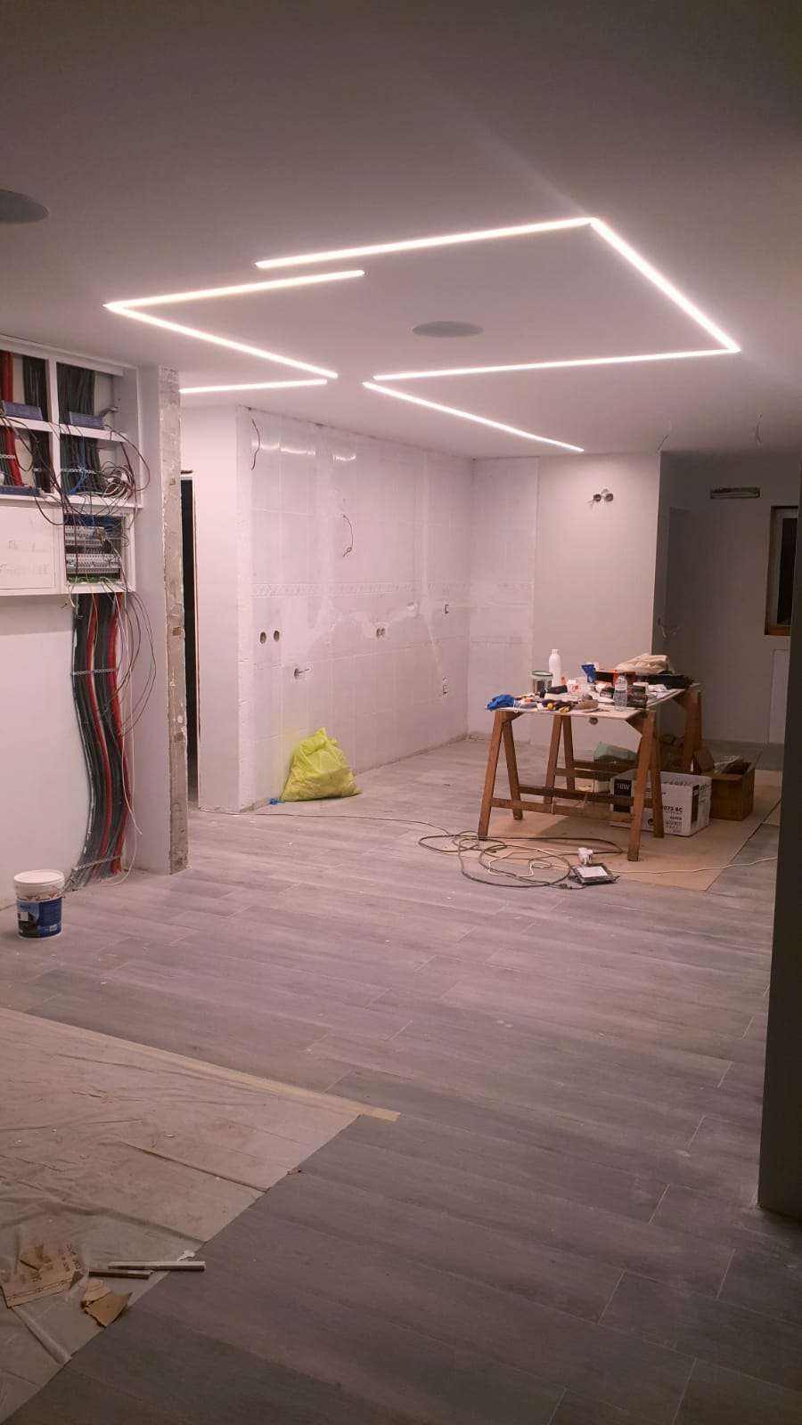 Joel Pinheiro - Paredes - Insulation