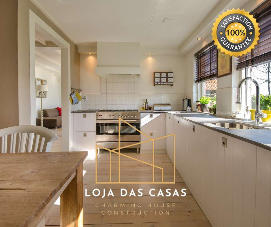 Loja das Casas - Ílhavo - Stone or Tile Flooring Installation