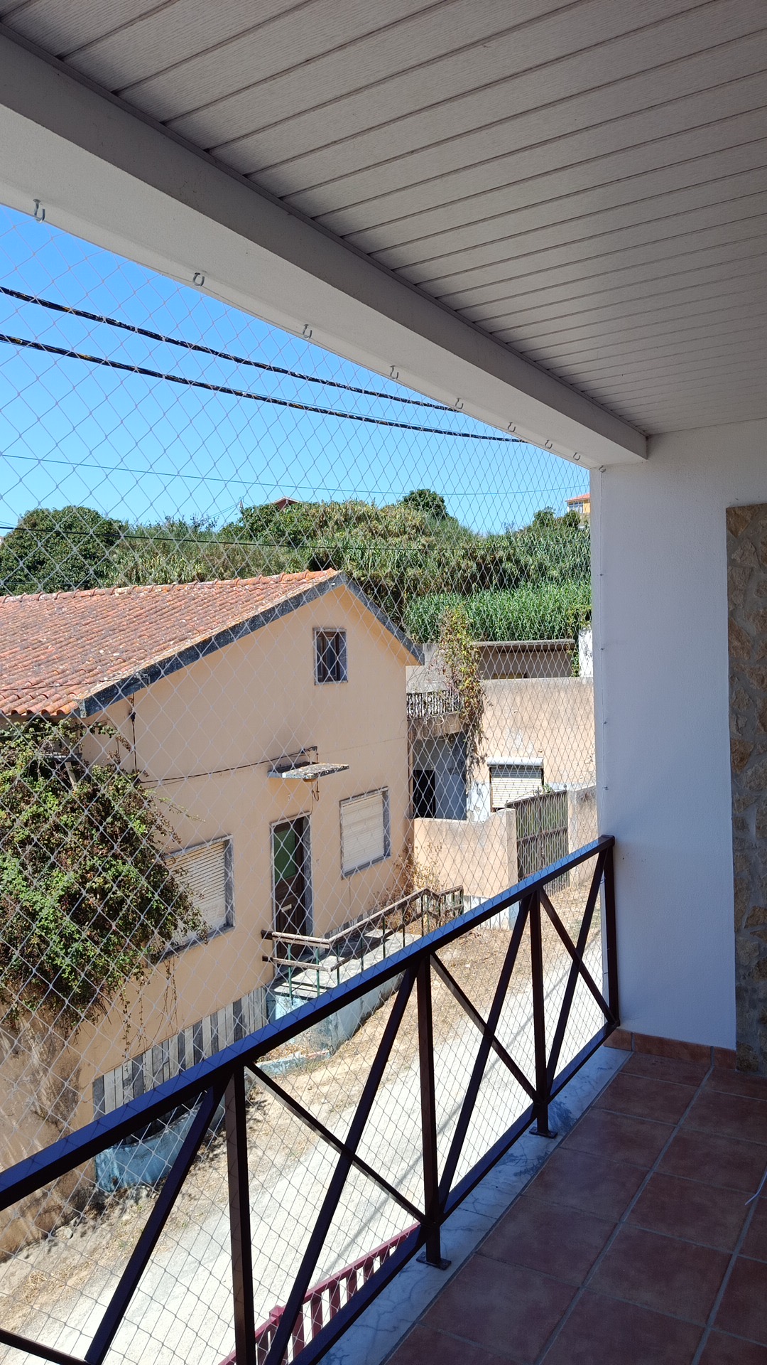Elshaday Redes Segurança - Cascais - Terrassenüberdachung montieren