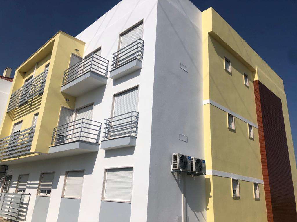 Linha Vertical - Montijo - Manutenção e Reparação de Terraço