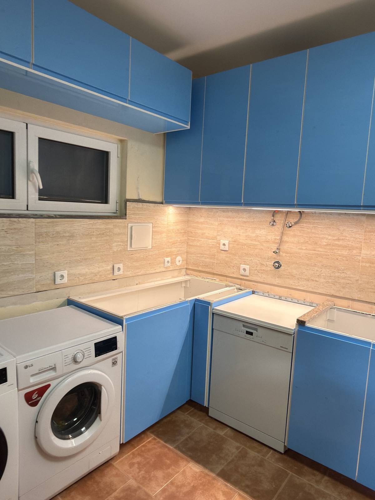 Cocinasyalgomas.ve - Porto - Remodelación de armarios