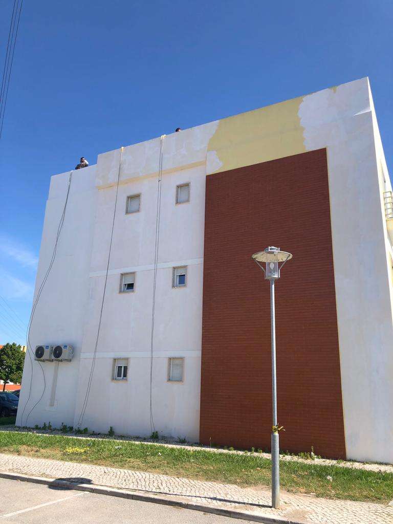 Linha Vertical - Montijo - Instalação, Reparação ou Remoção de Revestimento de Parede