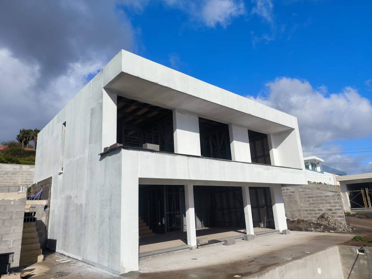 Morais Reformas e Construções - Matosinhos - Colocação de Rodapés