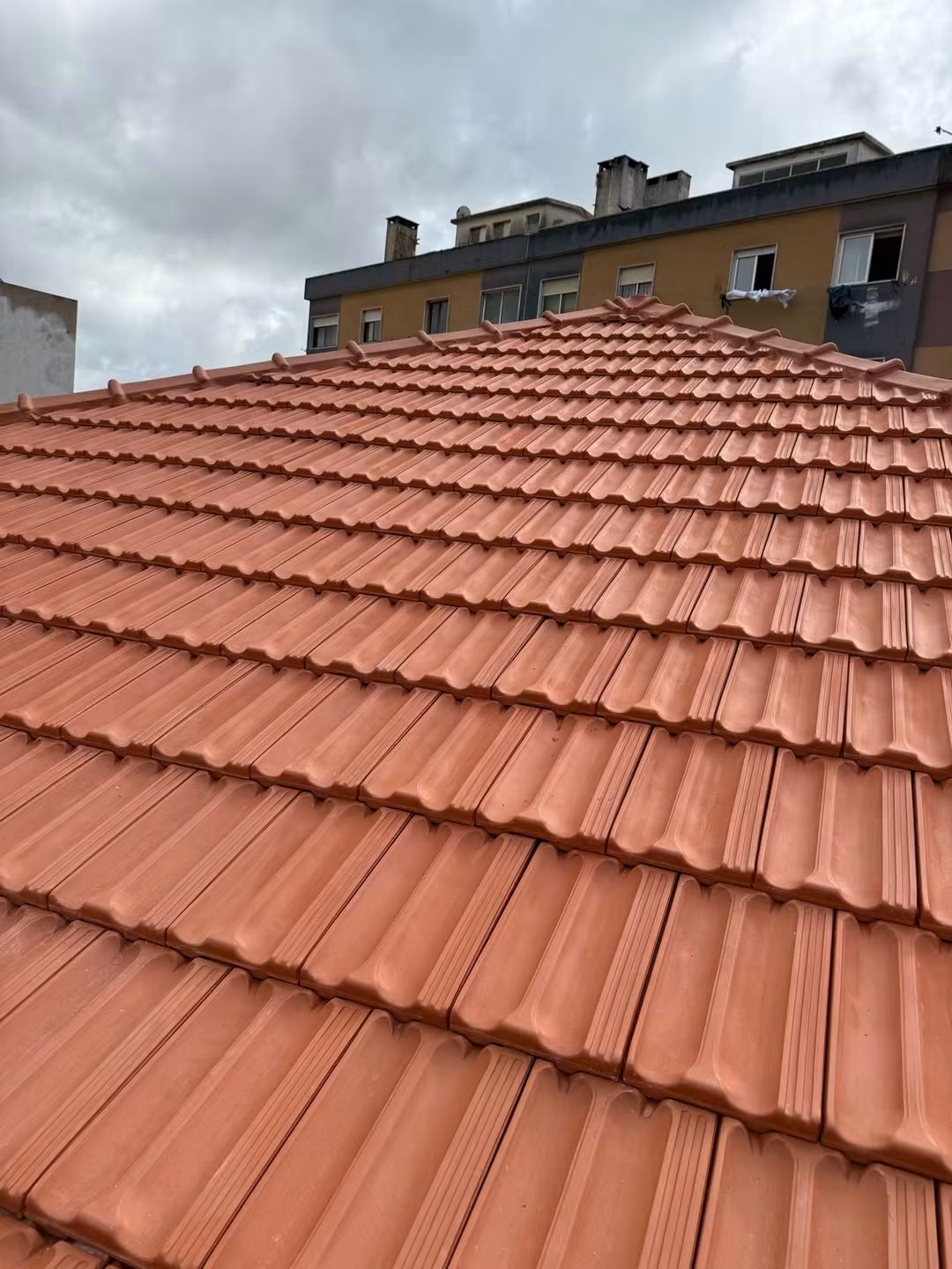 Jocasima Remodelações - Sintra - Dachbau oder -austausch
