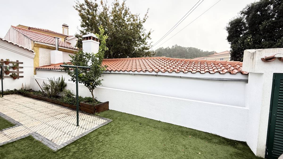 DistintoLar - Lisboa - Reparação de Piscina