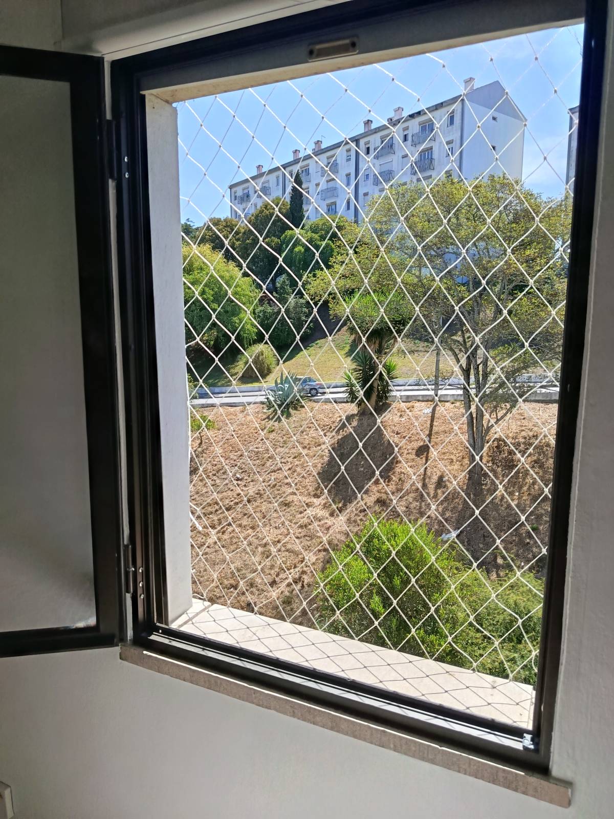 Elshaday Redes Segurança - Cascais - Terrassenüberdachung montieren