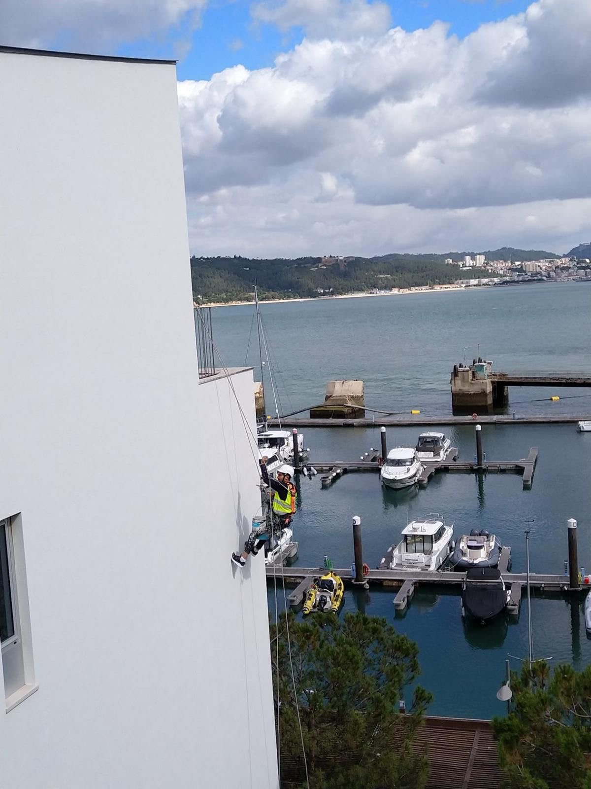 Rastelli Pinturas - Setúbal - Pintar armarios