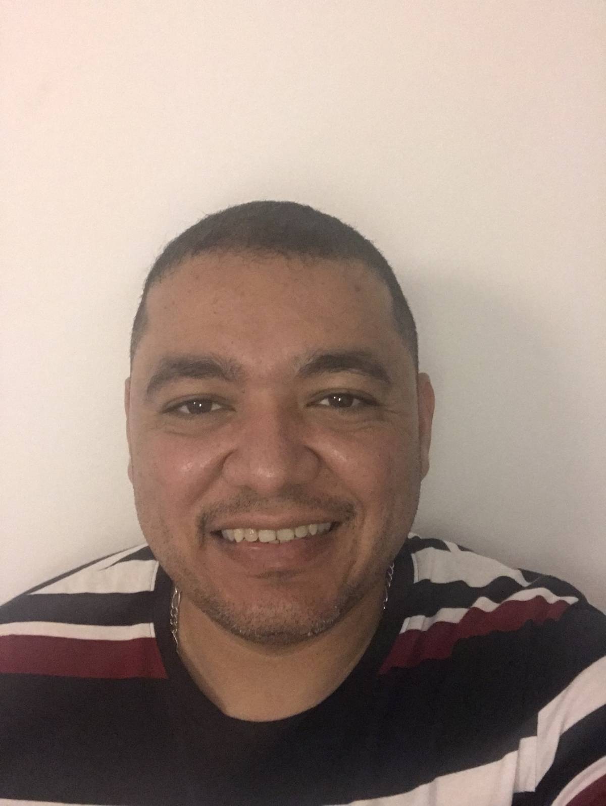 Luiz Gonçalves - Vila Nova de Gaia - Translation
