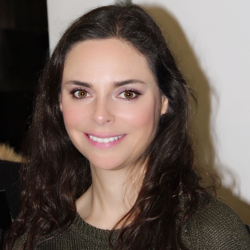 Susana Surjan (Fundadora da B-Zen: - Sintra - Alternative Healing and Hypnoteraphy