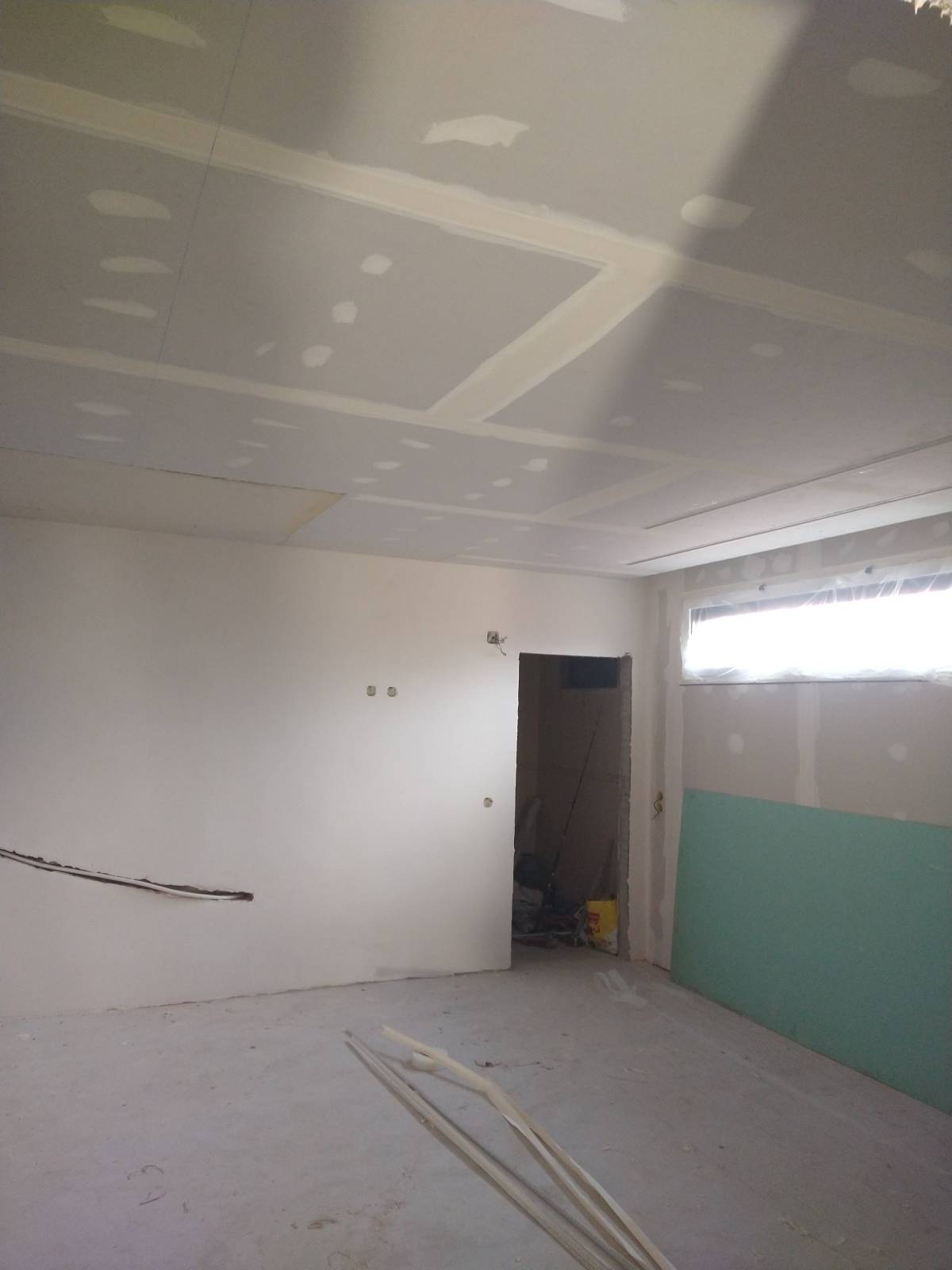 Washington Souza - Porto de Mós - Construction de mur intérieur