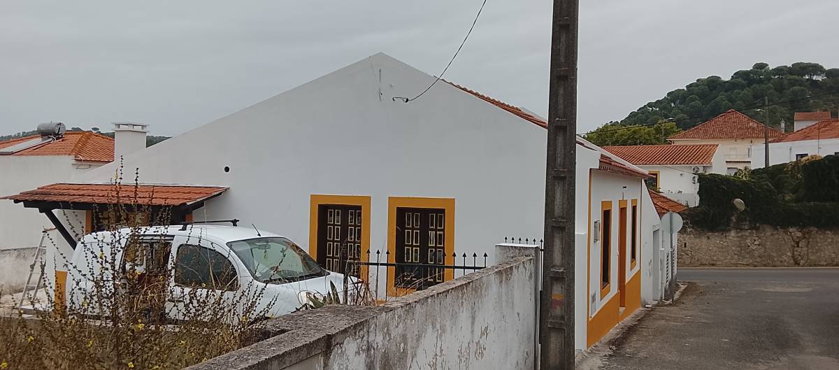 Ricardo Antunes - Óbidos - Stone or Tile Flooring Installation