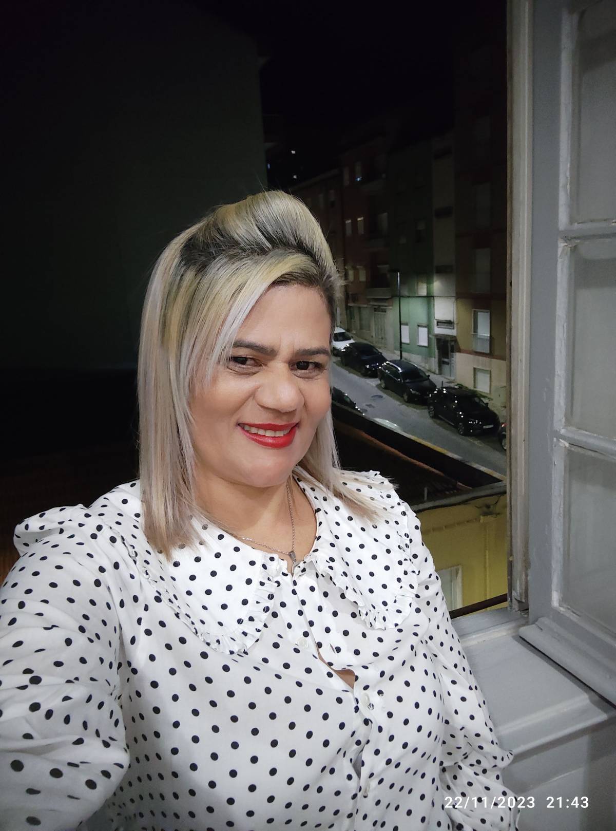 Me chamo josii sousa trabalho com limpeza cuidadora engomadora - Vila Franca de Xira - Limpeza de Cortinas e Cortinados