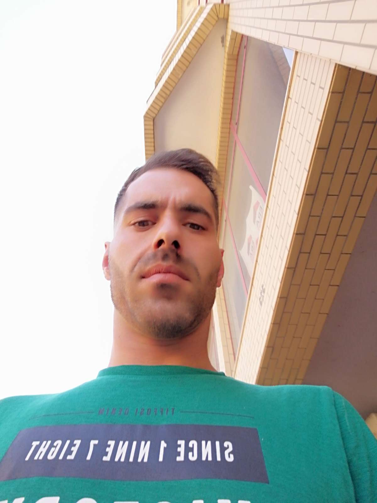 Daniel - Matosinhos - Instalação de Pavimento em Pedra ou Ladrilho