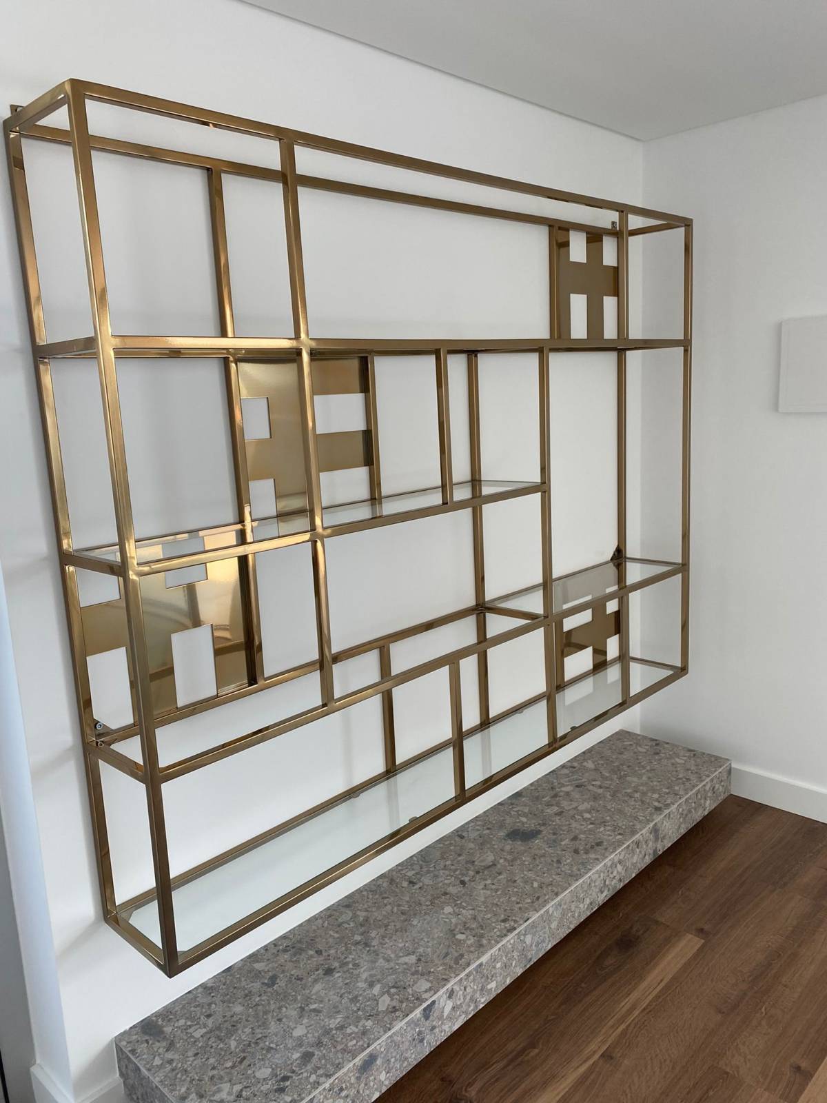 Portochic Furniture - Paredes - Carpentry and Woodworking