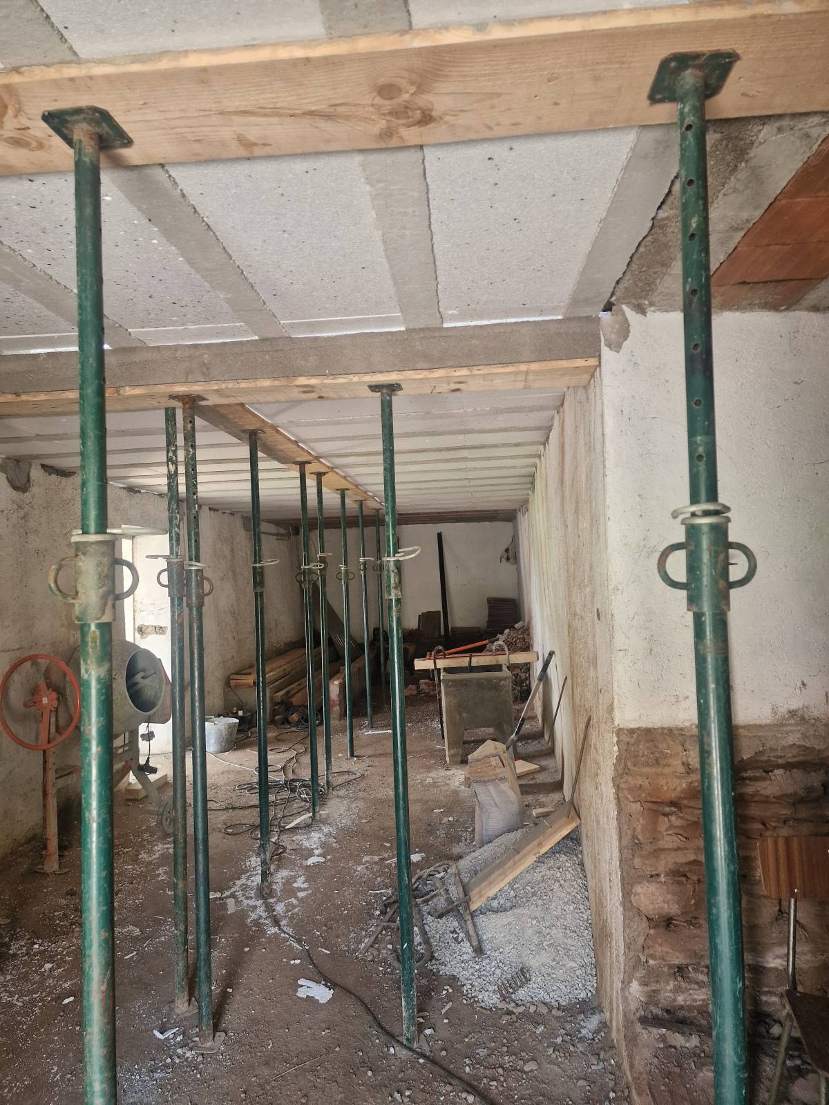 Paulo Eugénio - Macedo de Cavaleiros - Calafetagem