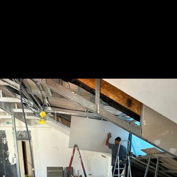 Alx remodelações - Sintra - TV Wandhalterung montieren