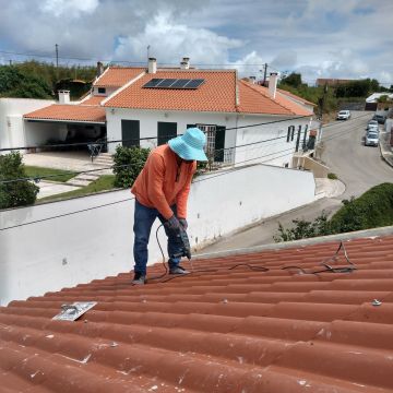 Washington Souza - Porto de Mós - Réparation d'interrupteurs et de prises