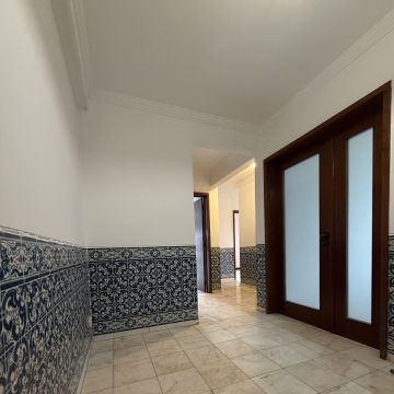 DistintoLar - Lisboa - Montagem de Mobiliário ou Equipamento Exterior