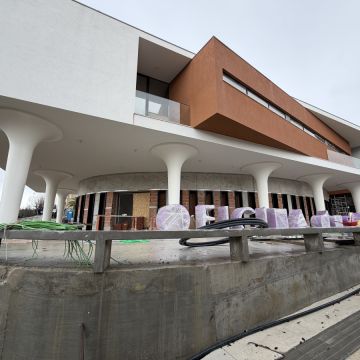 Ivan Lugo - Gondomar - Pavillon aufbauen