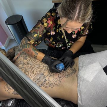 Marta Santos Tattoo Studio - Faro - Tatouages et piercings