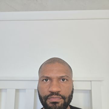 Divan Mellert - Faro - Phone or Tablet Repair