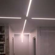 Joel Pinheiro - Paredes - Floating Flooring Installation
